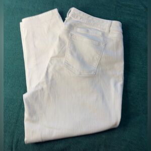 Talbots White Jeans “Everyday Relaxed” Plus 20w Cotton/Poly/Spandex Blend